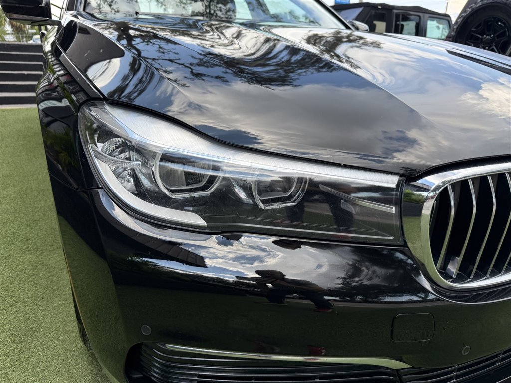 2019 BMW 740i - $21,995