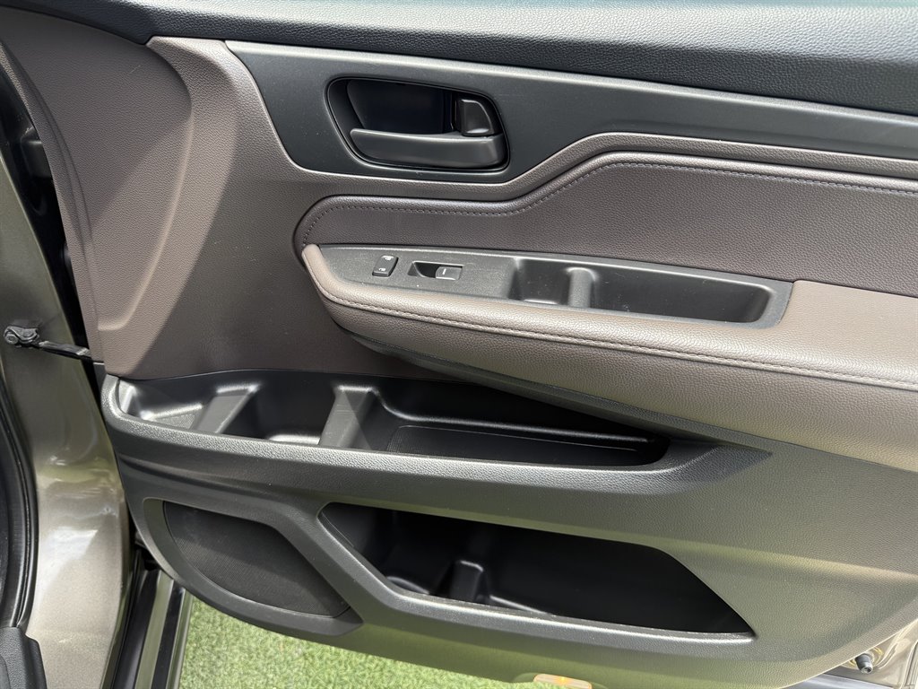 2019 Honda Odyssey - $18,995