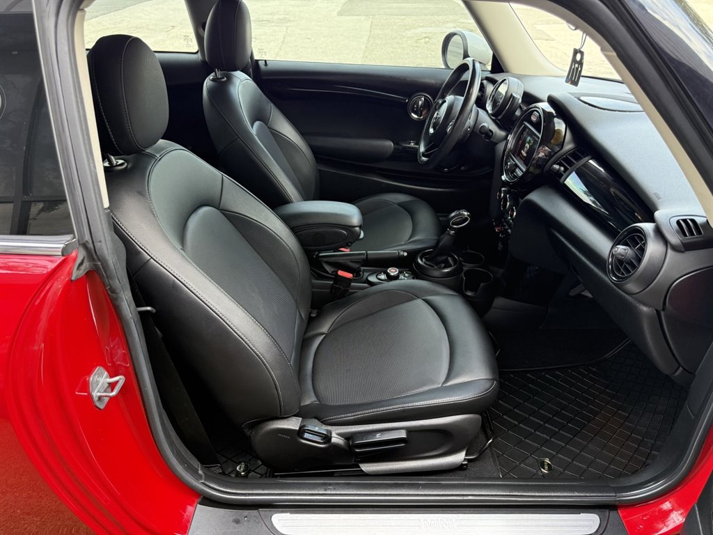 2019 MINI Hardtop - $13,995