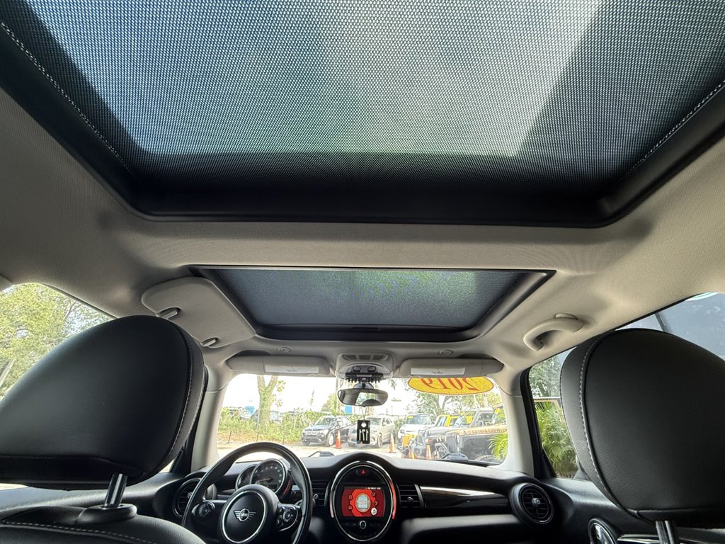 2019 MINI Hardtop - $13,995