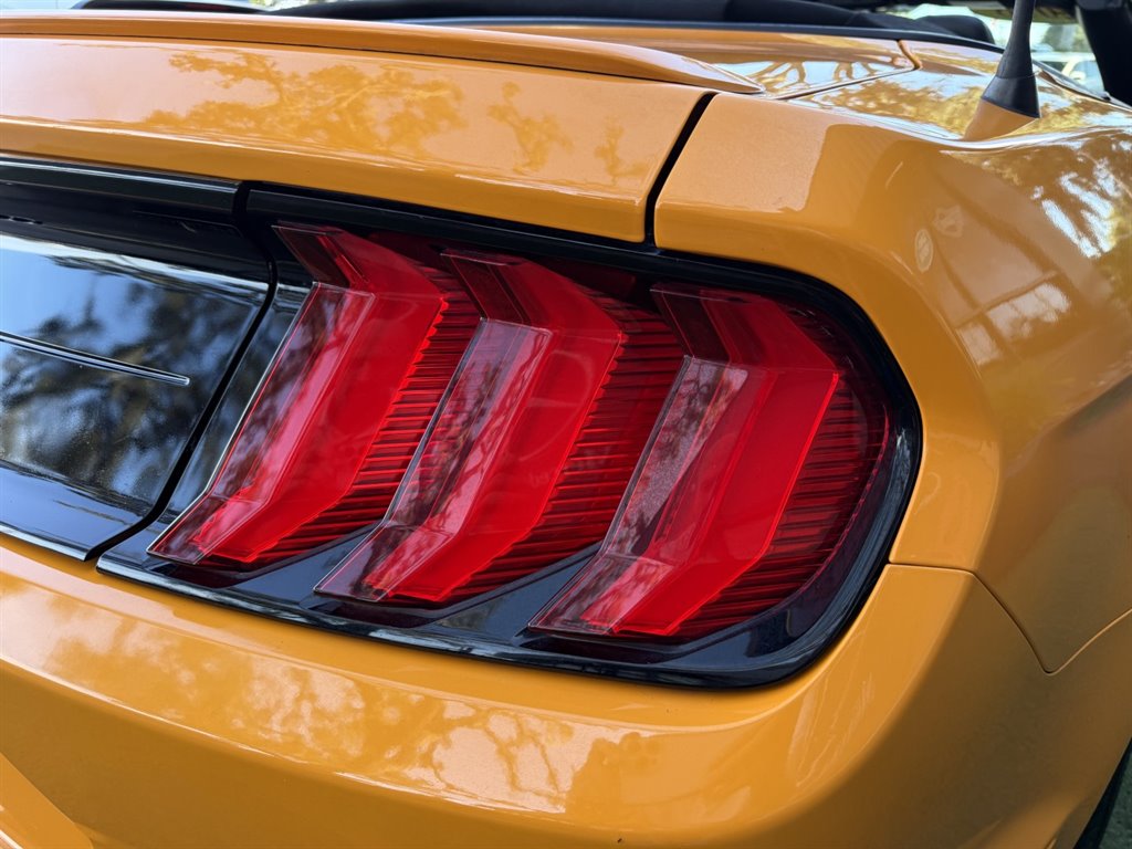 2018 Ford Mustang - $19,995
