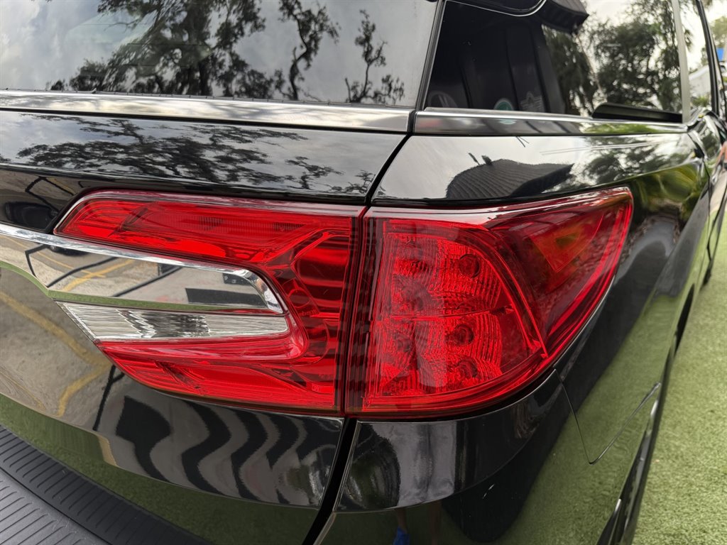 2018 Honda Odyssey - $18,995