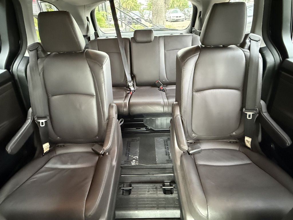 2018 Honda Odyssey - $18,995