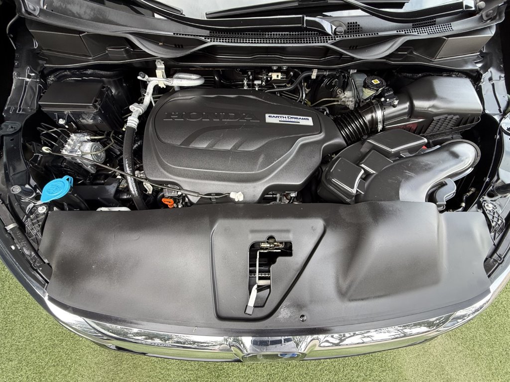 2018 Honda Odyssey - $18,995