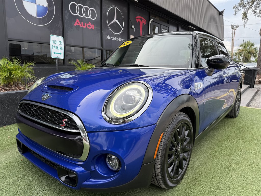 2021 MINI Hardtop - $17,995