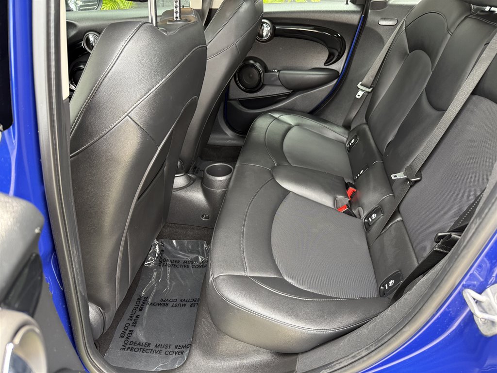 2021 MINI Hardtop - $17,995