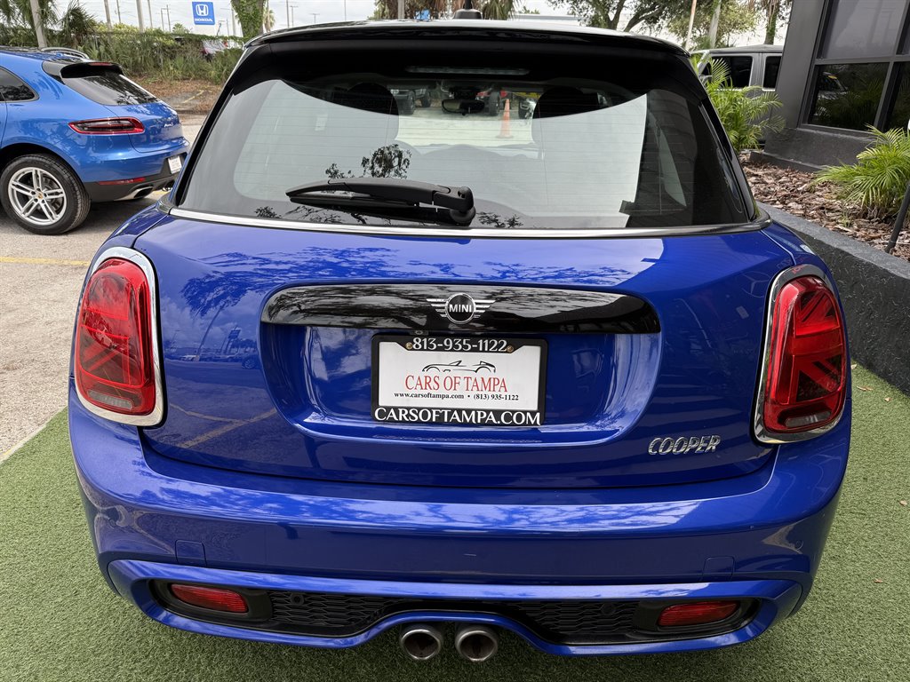 2021 MINI Hardtop - $17,995