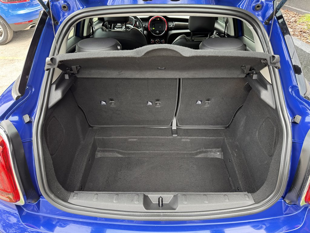 2021 MINI Hardtop - $17,995