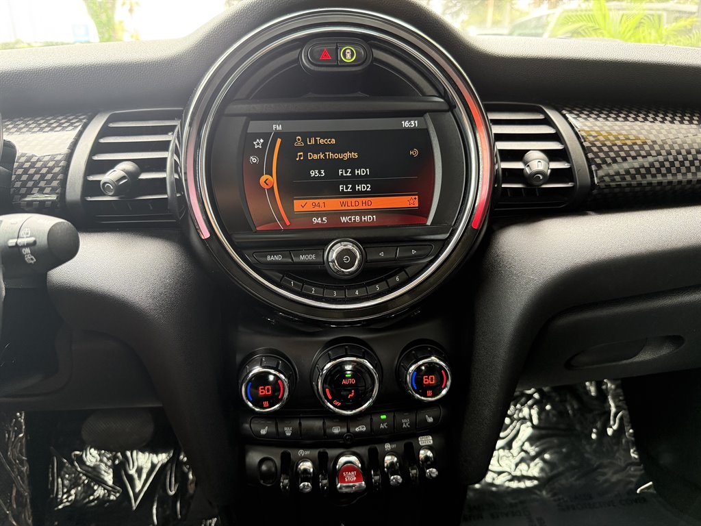 2021 MINI Hardtop - $17,995