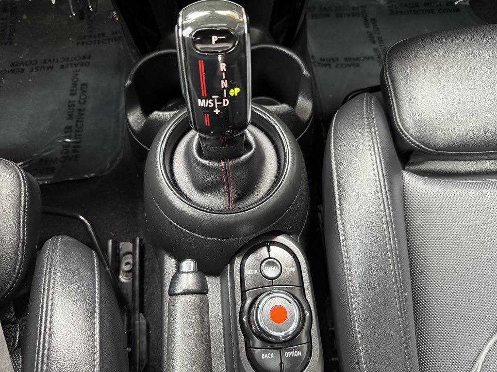 2021 MINI Hardtop - $17,995