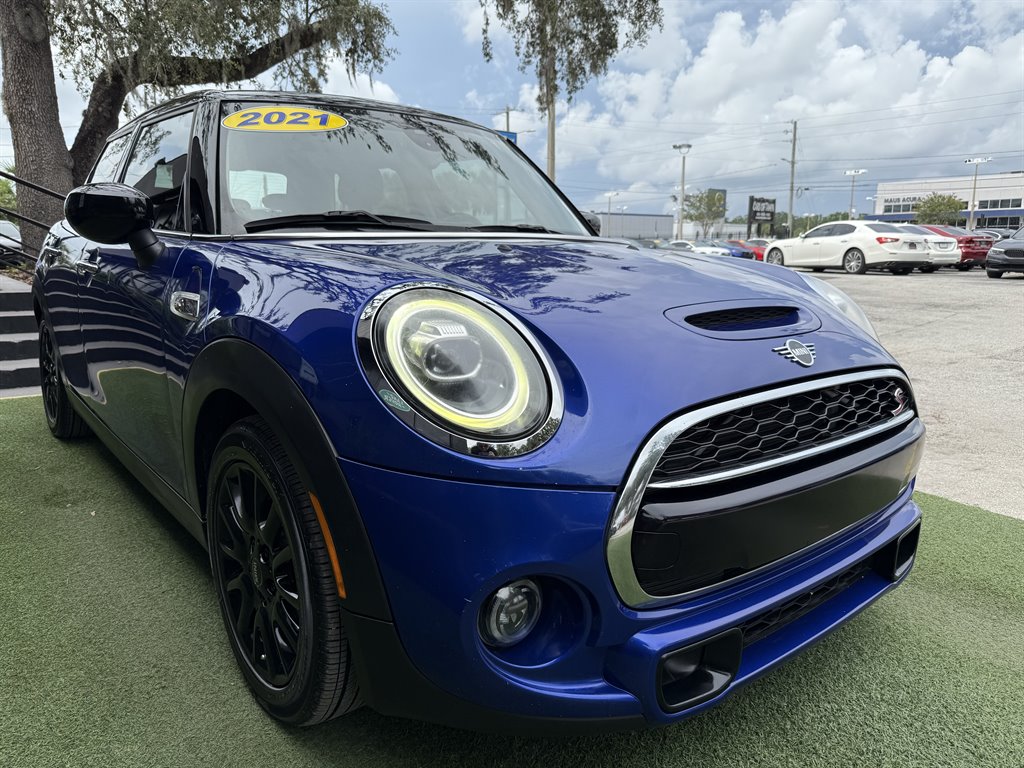2021 MINI Hardtop - $17,995