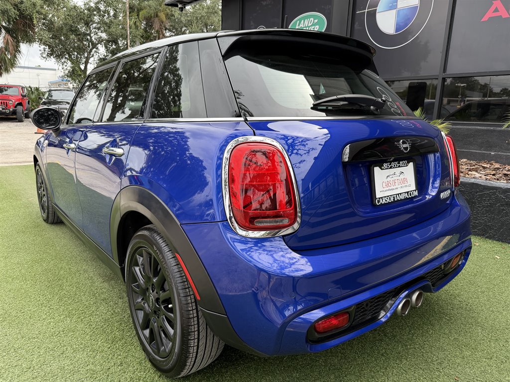 2021 MINI Hardtop - $17,995