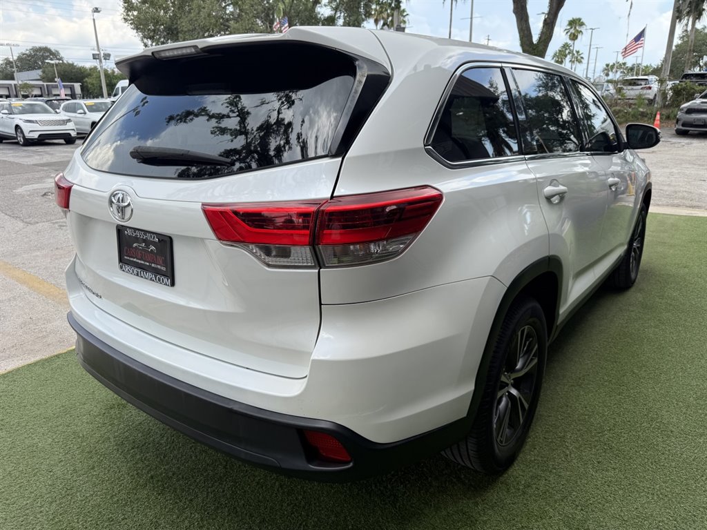 2019 Toyota Highlander - $24,995