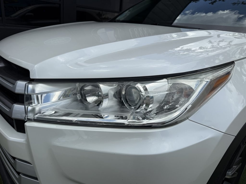 2019 Toyota Highlander - $24,995