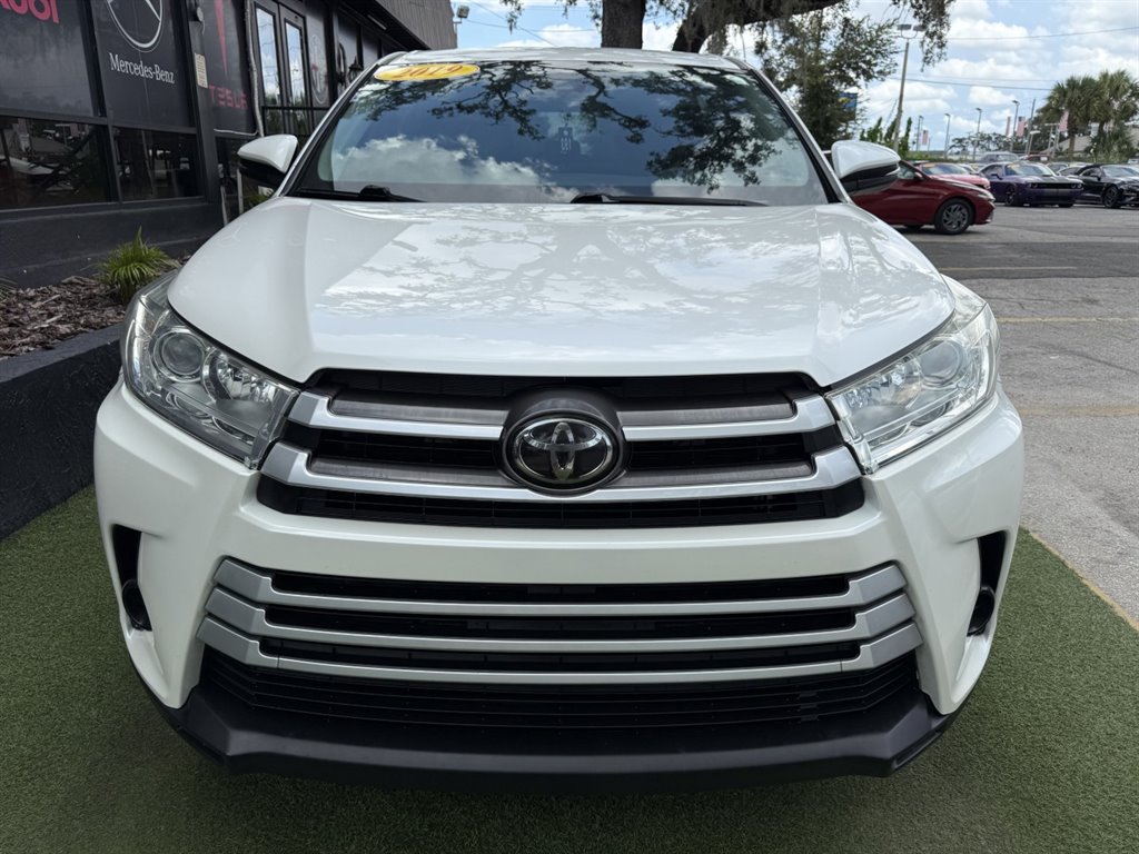 2019 Toyota Highlander - $24,995
