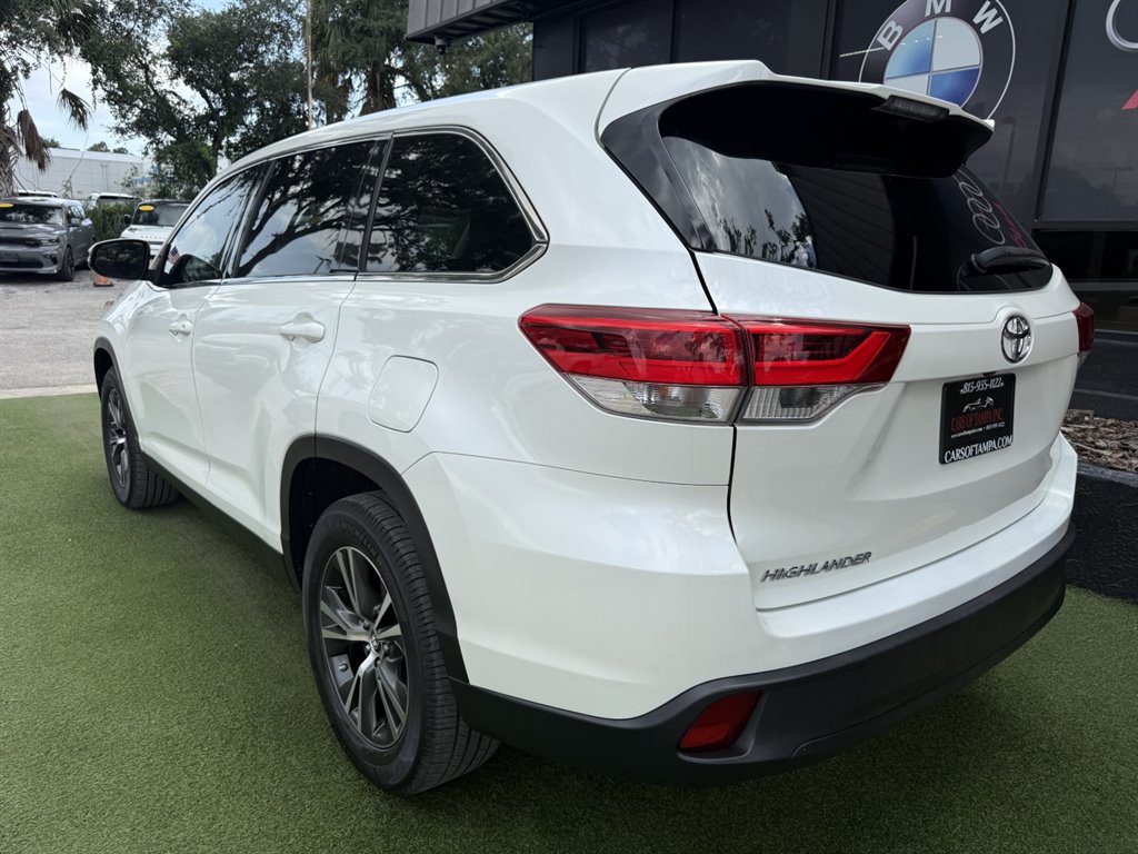 2019 Toyota Highlander - $24,995