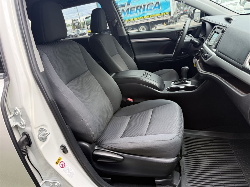 2019 Toyota Highlander - $24,995