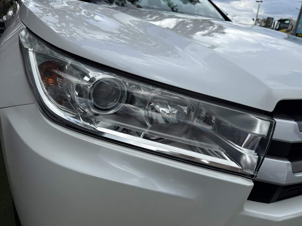 2019 Toyota Highlander - $24,995