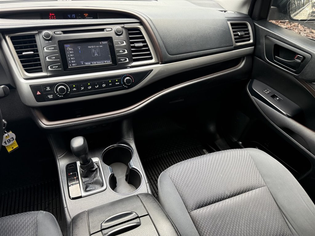 2019 Toyota Highlander - $24,995