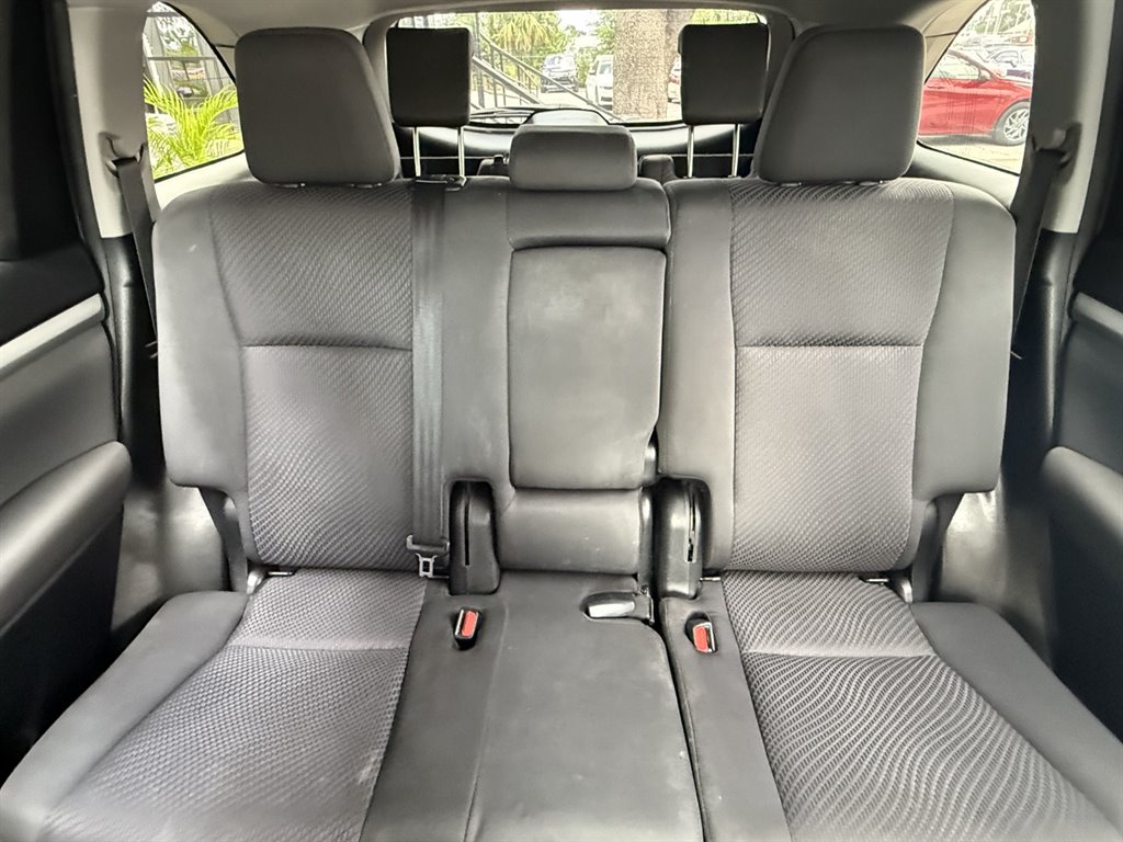 2019 Toyota Highlander - $24,995
