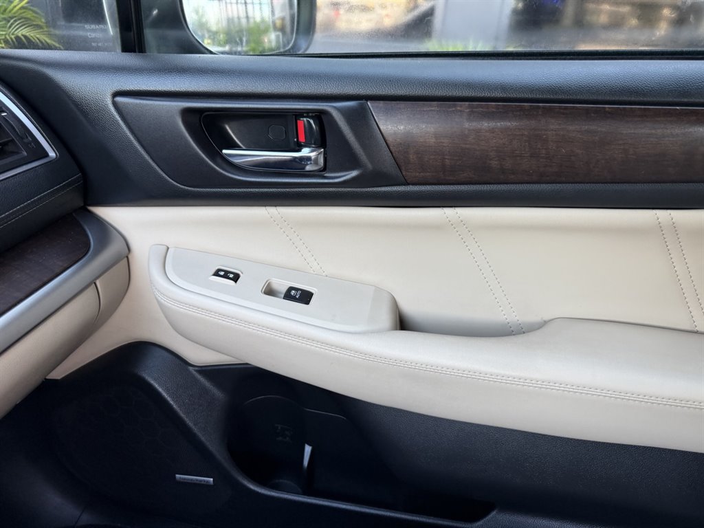 2019 Subaru Outback - $21,995