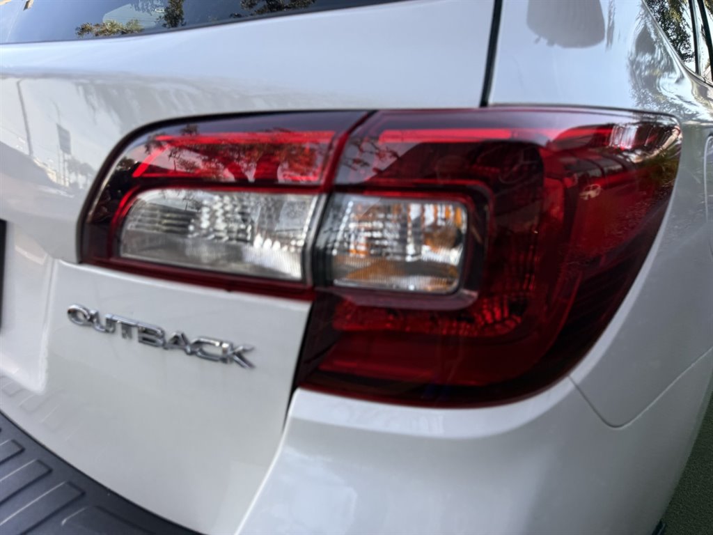 2019 Subaru Outback - $21,995