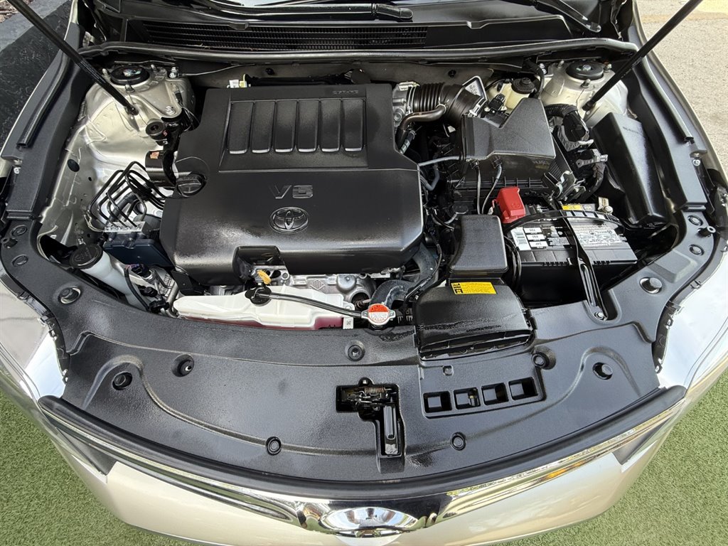 2016 Toyota Avalon - $19,995
