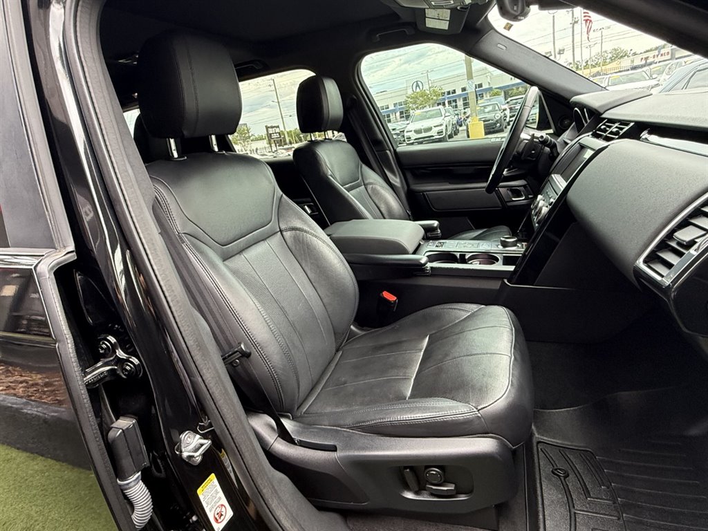 2019 Land Rover Discovery - $17,995