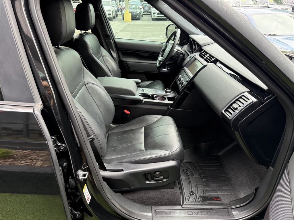 2019 Land Rover Discovery - $17,995