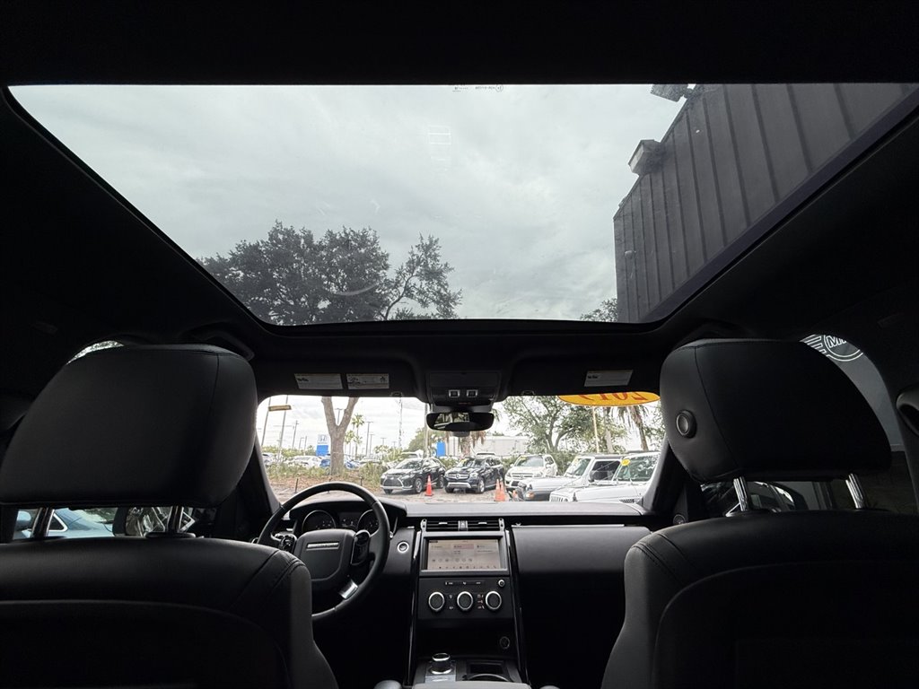 2019 Land Rover Discovery - $17,995