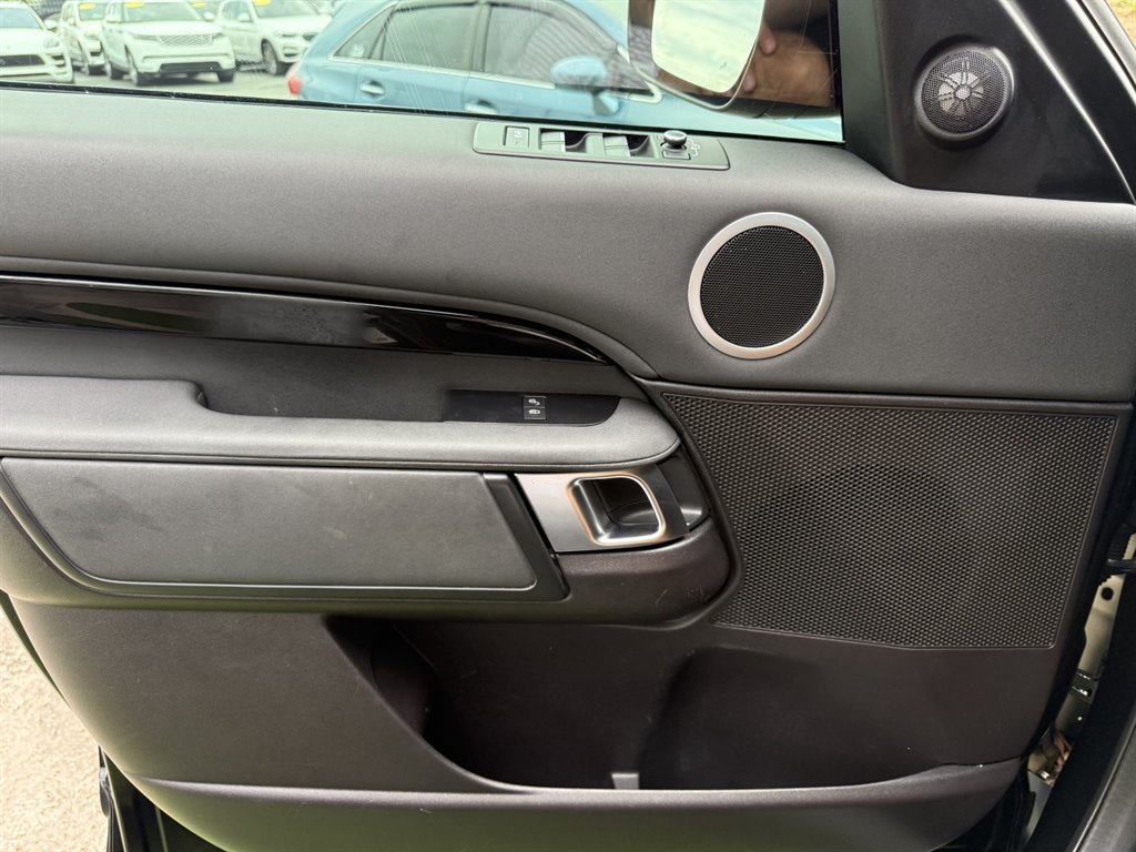 2019 Land Rover Discovery - $17,995
