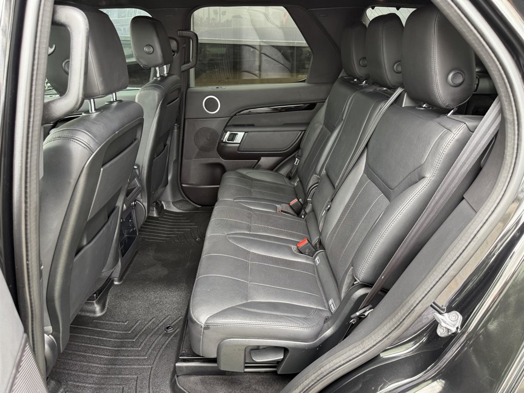2019 Land Rover Discovery - $17,995