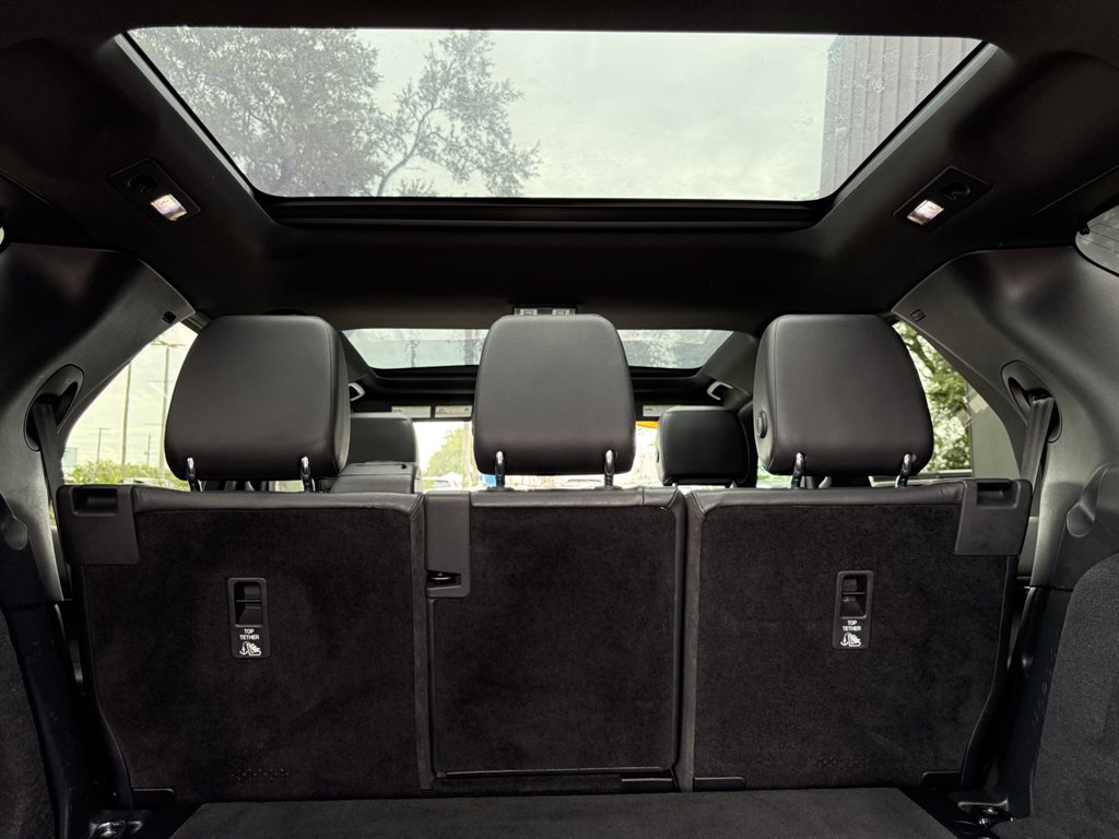 2019 Land Rover Discovery - $17,995
