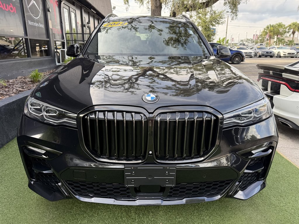 2022 BMW X7 - $39,995