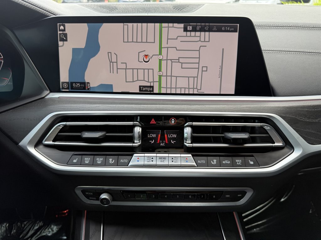 2022 BMW X7 - $39,995