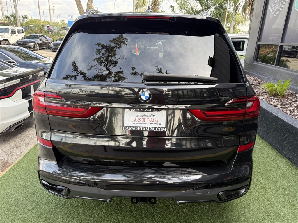 2022 BMW X7 - $39,995