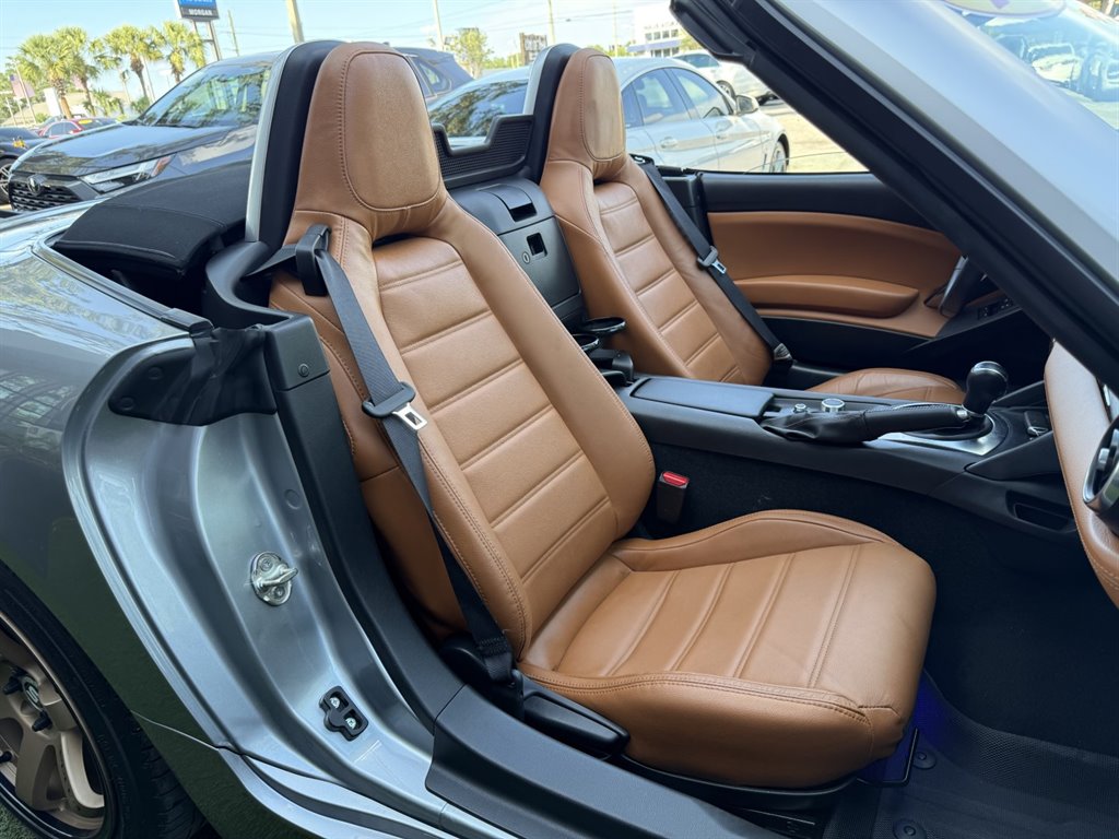 2017 FIAT 124 Spider - $20,995