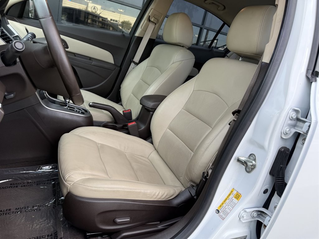 2014 Chevrolet Cruze - $10,995