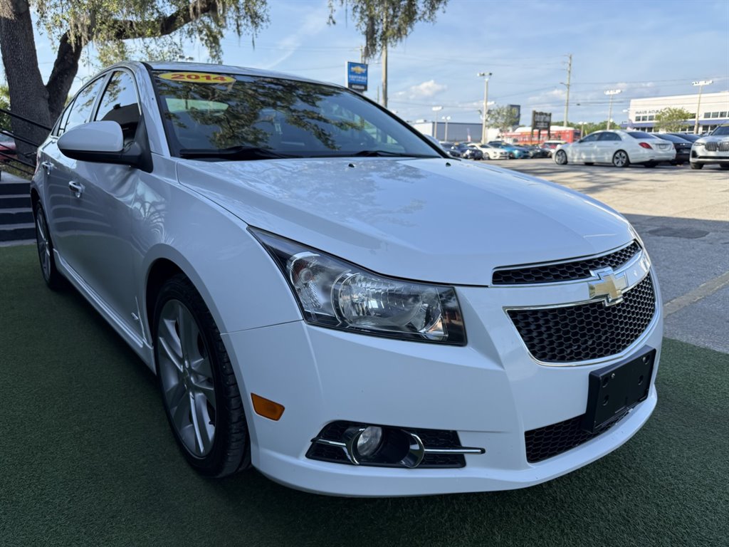 2014 Chevrolet Cruze - $10,995