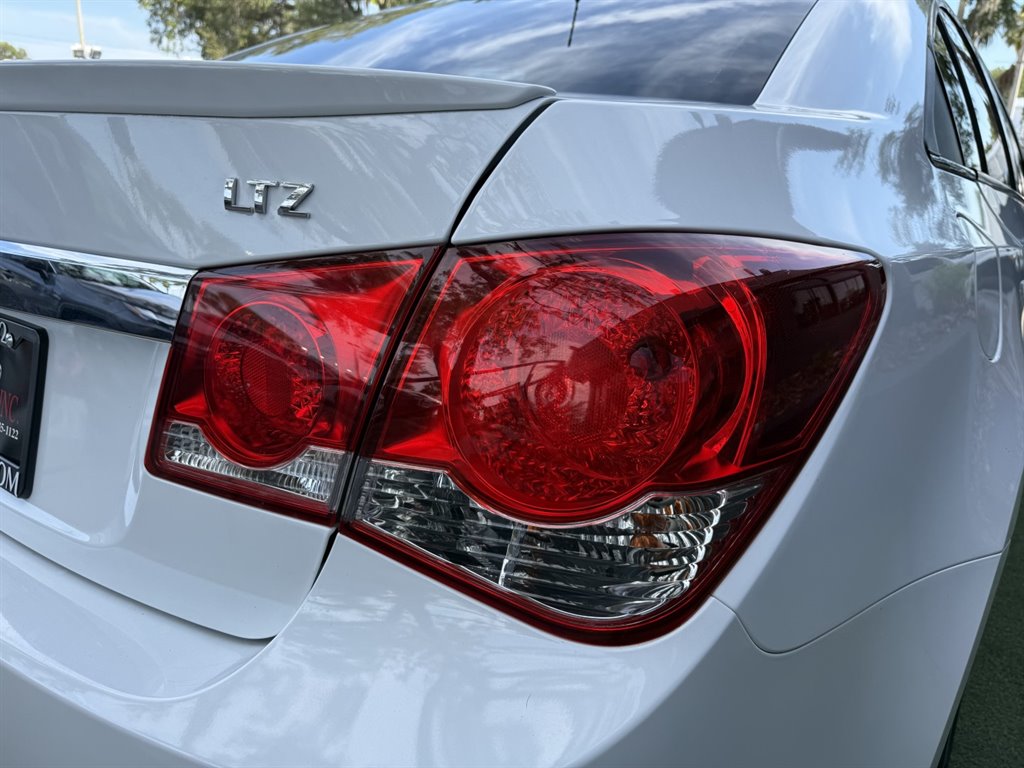 2014 Chevrolet Cruze - $10,995