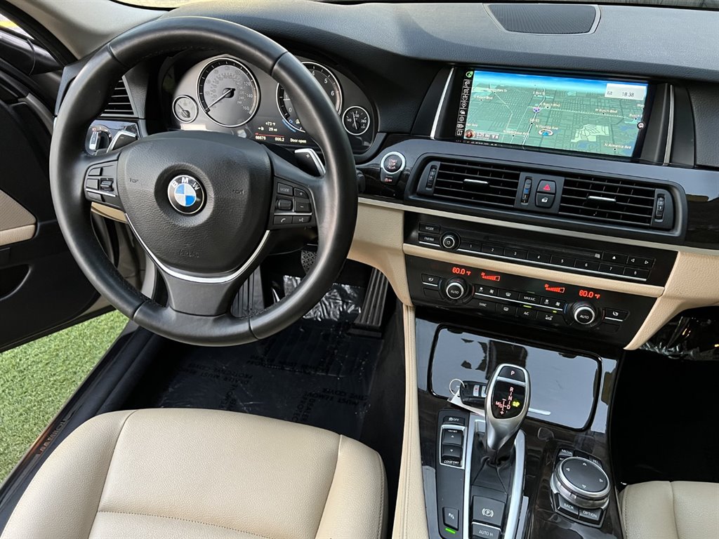 2016 BMW 5-Series 528i  photo