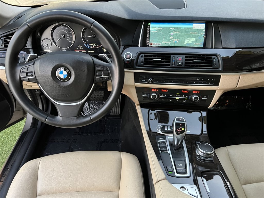 2016 BMW 5-Series 528i  photo