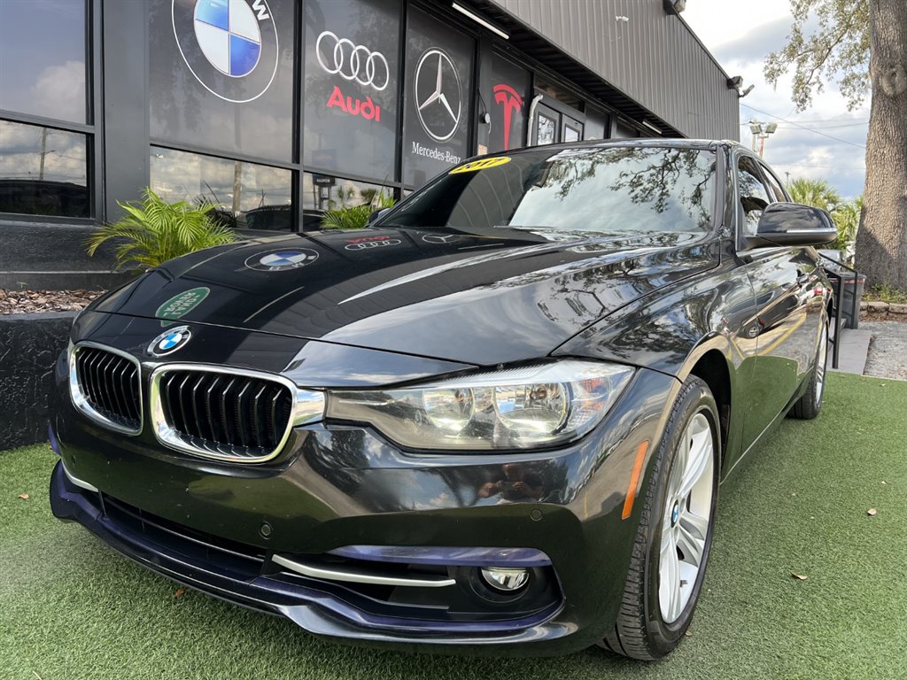 The 2017 BMW 3-Series 330xi  photos