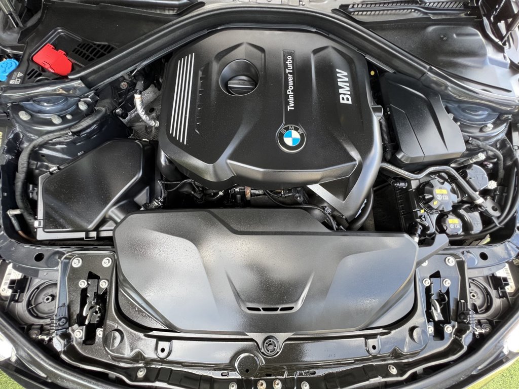2017 BMW 3-Series 330xi  photo