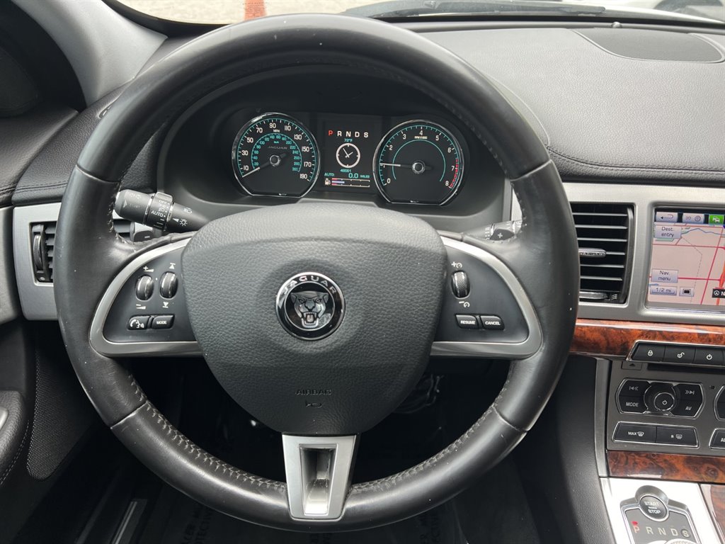 2015 Jaguar XF 2.0t Premium photo
