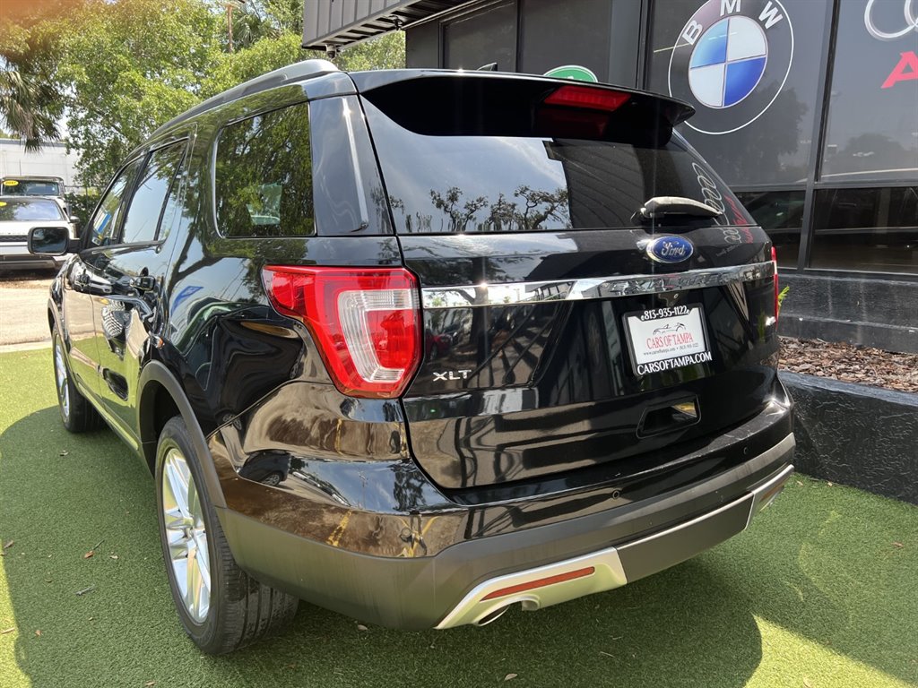 2016 Ford Explorer XLT photo