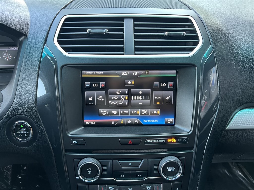 2016 Ford Explorer XLT photo