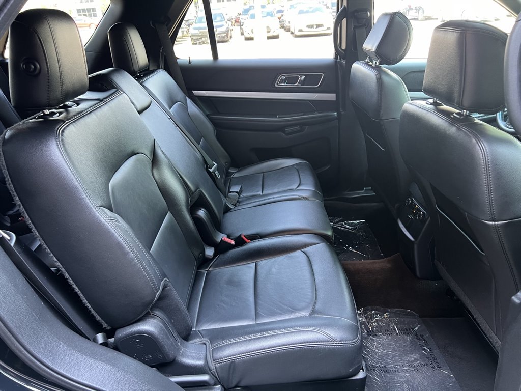 2016 Ford Explorer XLT photo