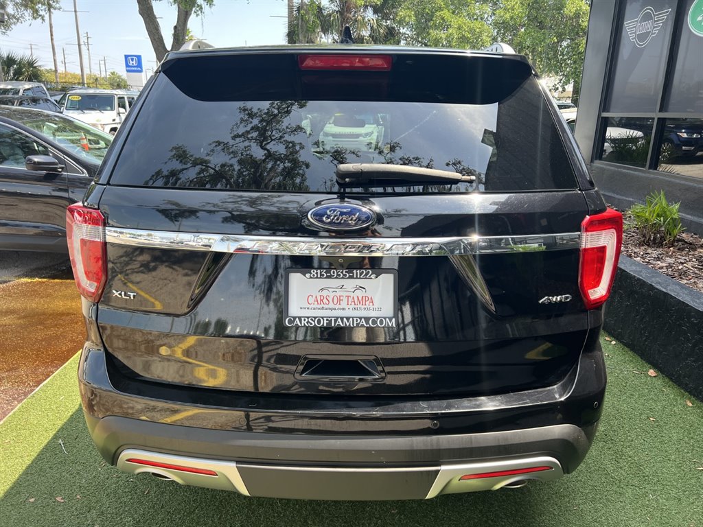 2016 Ford Explorer XLT photo