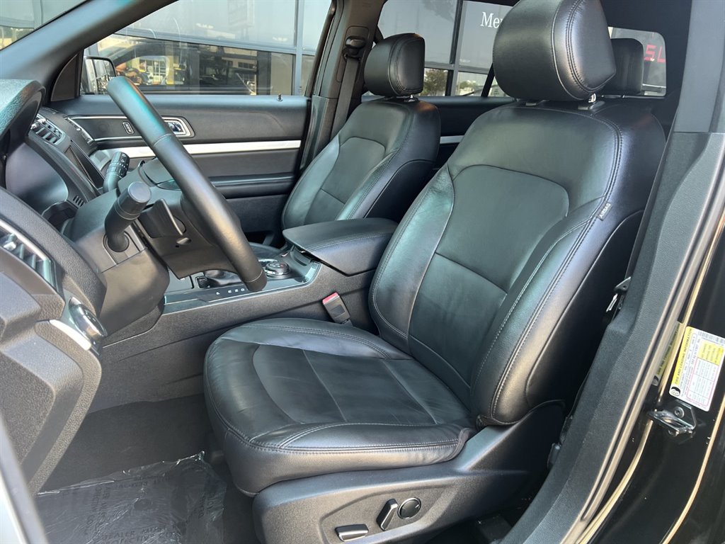 2016 Ford Explorer XLT photo